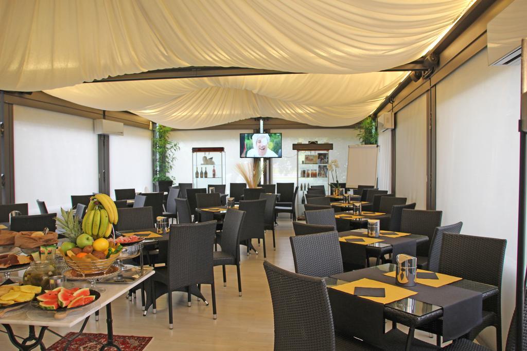Park Hotel Villa Leon d'Oro Noventa di Piave Exterior foto