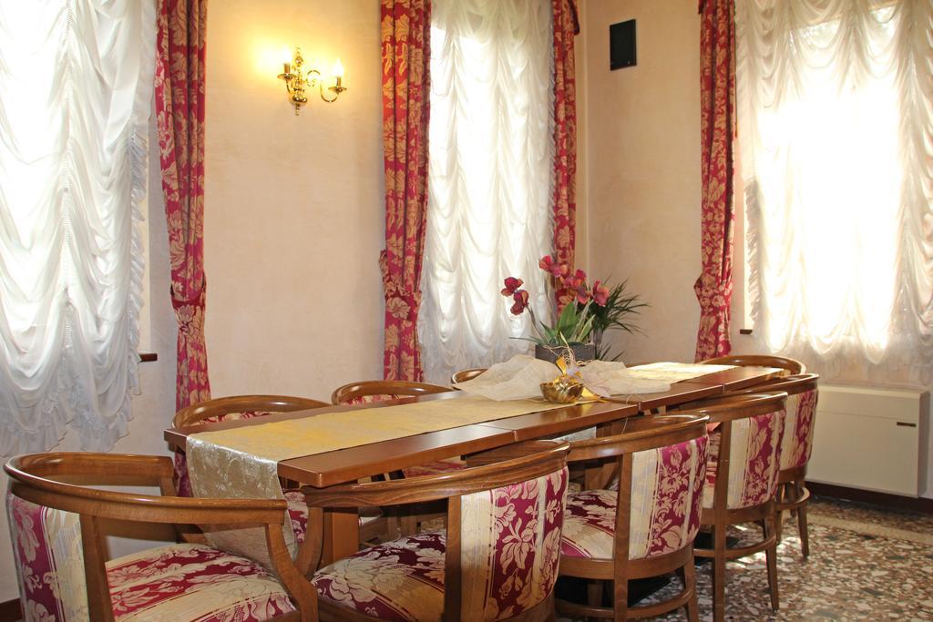 Park Hotel Villa Leon d'Oro Noventa di Piave Exterior foto
