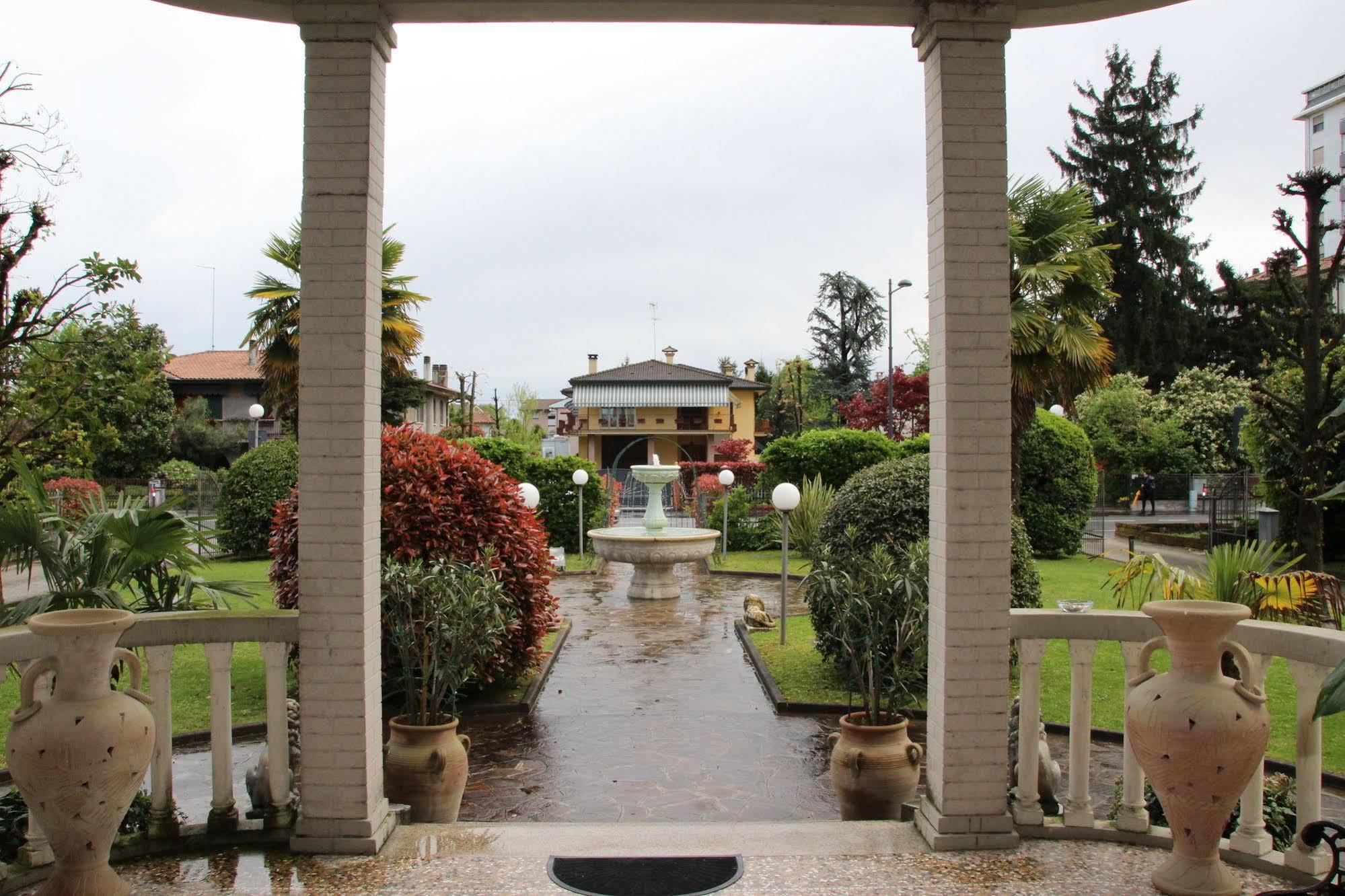 Park Hotel Villa Leon d'Oro Noventa di Piave Exterior foto